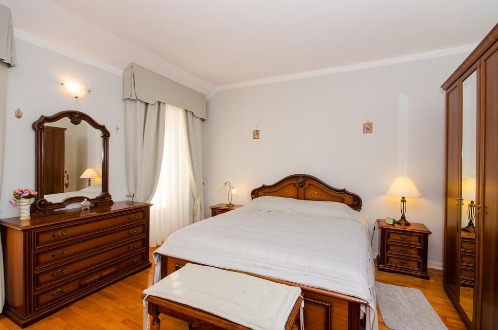 Apartment Noemi Rovinj Eksteriør billede